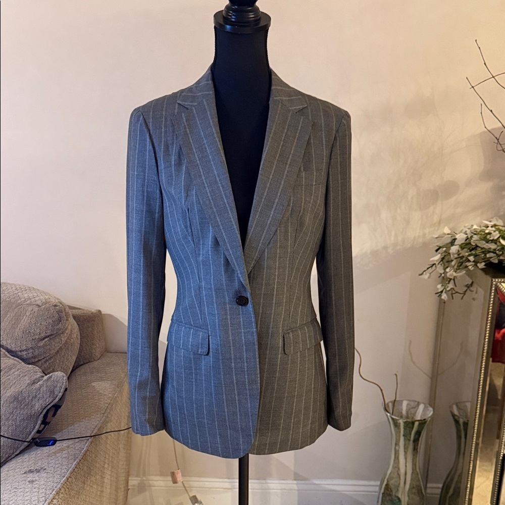 SuiStudio Charcoal Pinstripe Blazer size 8 - Picture 2 of 7